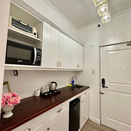 Studio Two Condominium, Alabang - Gold Fiber Wi-Fi -Netflix Ready Muntinlupa City Extérieur photo